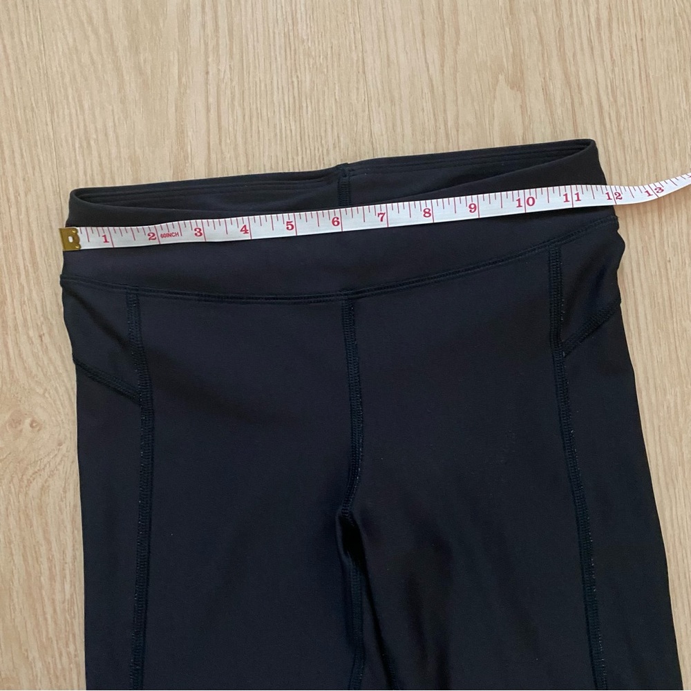 Under Armour Women's UA HeatGear® Armour Capris Black Size XS - Picture 5 of 9